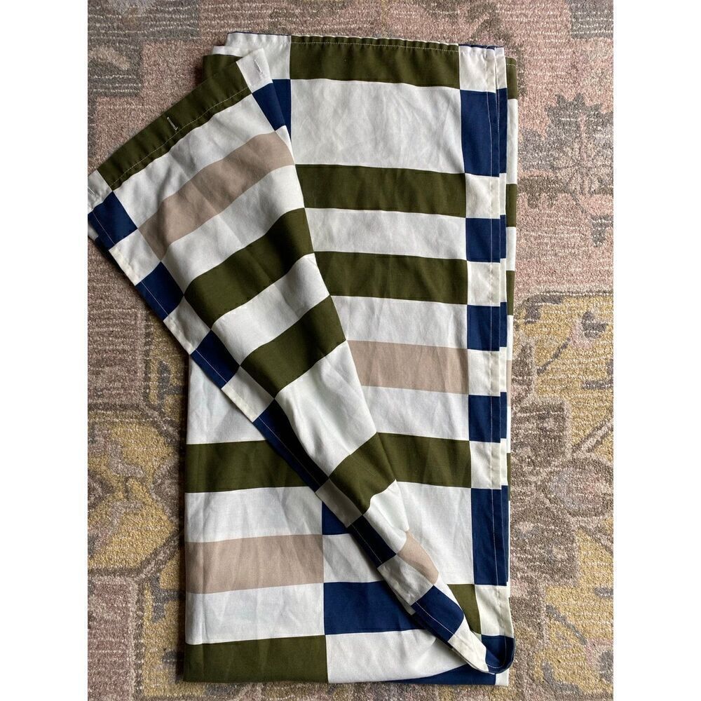Room Essentials Blocked Colored Fabric Shower Curtain